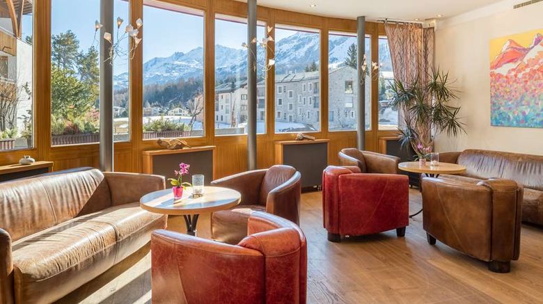 <b>Schweizerhaus Swiss Quality Hotel Lobby</b>. Images powered by <a href="https://iceportal.shijigroup.com/" title="IcePortal" target="_blank">IcePortal</a>.