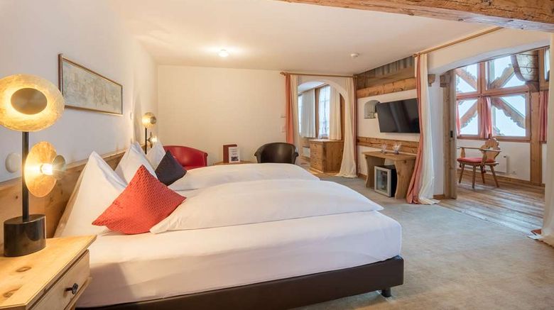 <b>Schweizerhaus Swiss Quality Hotel Suite</b>. Images powered by <a href="https://iceportal.shijigroup.com/" title="IcePortal" target="_blank">IcePortal</a>.