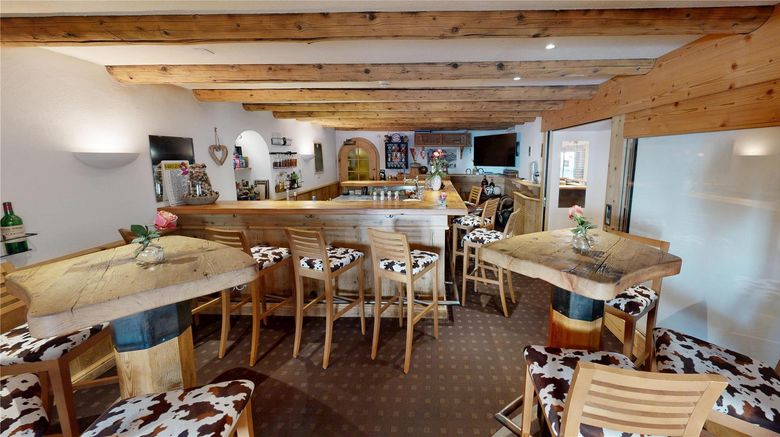 <b>Schweizerhaus Swiss Quality Hotel Restaurant</b>. Images powered by <a href="https://iceportal.shijigroup.com/" title="IcePortal" target="_blank">IcePortal</a>.