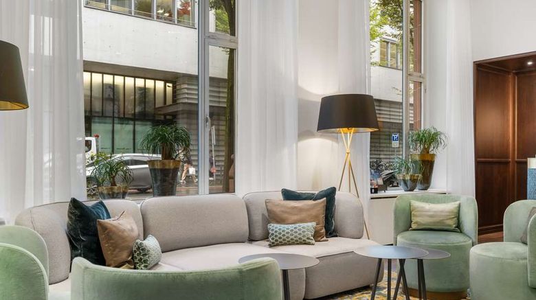 <b>Waldstaetterhof Swiss Q Hotel Lobby</b>. Images powered by <a href="https://iceportal.shijigroup.com/" title="IcePortal" target="_blank">IcePortal</a>.