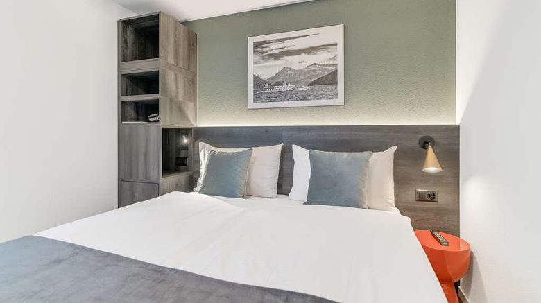 <b>Waldstaetterhof Swiss Q Hotel Room</b>. Images powered by <a href="https://iceportal.shijigroup.com/" title="IcePortal" target="_blank">IcePortal</a>.