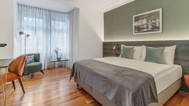 <b>Waldstaetterhof Swiss Q Hotel Room</b>. Images powered by <a href="https://iceportal.shijigroup.com/" title="IcePortal" target="_blank">IcePortal</a>.