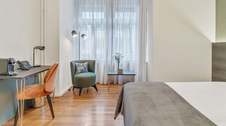 <b>Waldstaetterhof Swiss Q Hotel Room</b>. Images powered by <a href="https://iceportal.shijigroup.com/" title="IcePortal" target="_blank">IcePortal</a>.