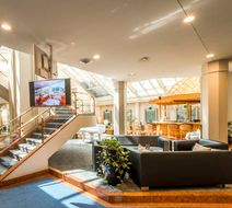 Metropole Hotel Lobby