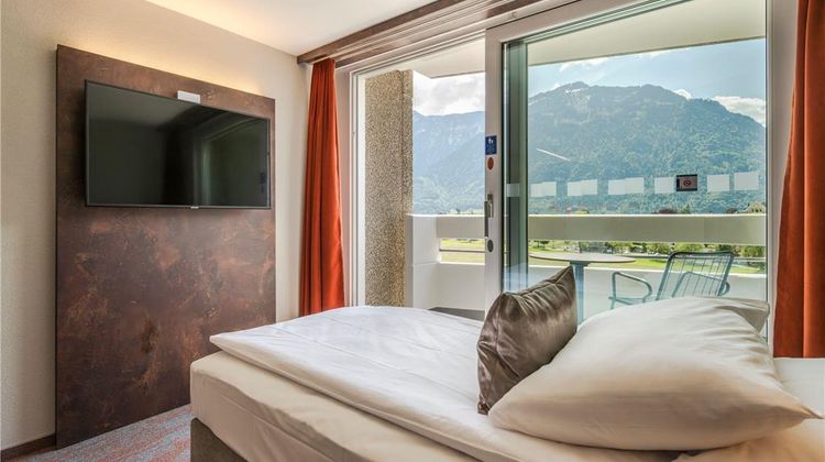 Metropole Hotel Room