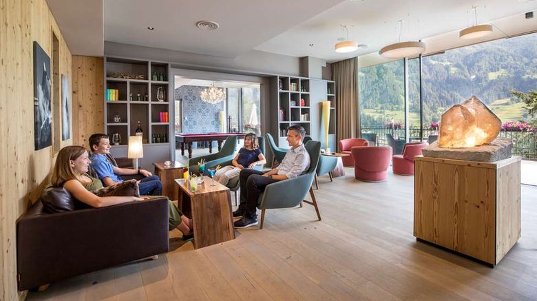<b>Hotel Belvedere Grindelwald Restaurant</b>. Images powered by <a href="https://iceportal.shijigroup.com/" title="IcePortal" target="_blank">IcePortal</a>.