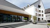 CASPAR   The Three-House Hotel Exterior
