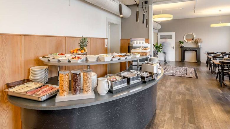<b>The Tourist Hotel Luzern Restaurant</b>. Images powered by <a href="https://iceportal.shijigroup.com/" title="IcePortal" target="_blank">IcePortal</a>.
