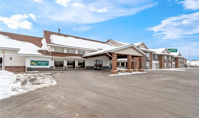 Quality Inn Exterior