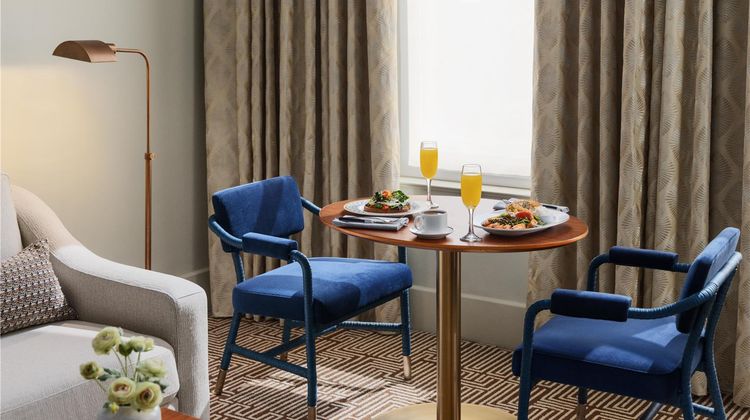 Hotel Savoy Kansas City, Tapestry Room