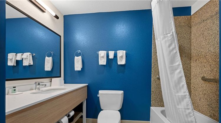 Spark by Hilton Homewood Birmingham Room