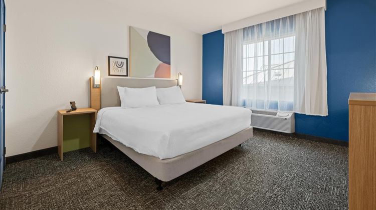 Spark by Hilton Homewood Birmingham Room