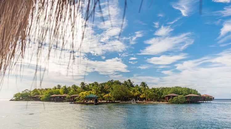 Anthony's Key Resort Exterior