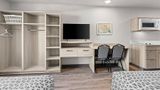 WoodSpring Suites Tucson Medical Center Suite
