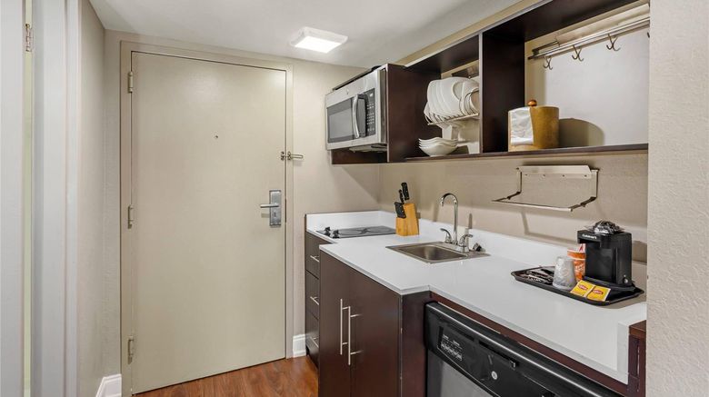 <b>Comfort Inn & Suites Pottstown Suite</b>. Images powered by <a href="https://iceportal.shijigroup.com/" title="IcePortal" target="_blank">IcePortal</a>.