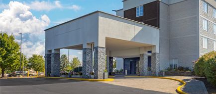 Comfort Inn & Suites Pottstown Exterior