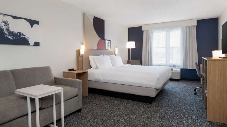 Spark by Hilton Summerville Room