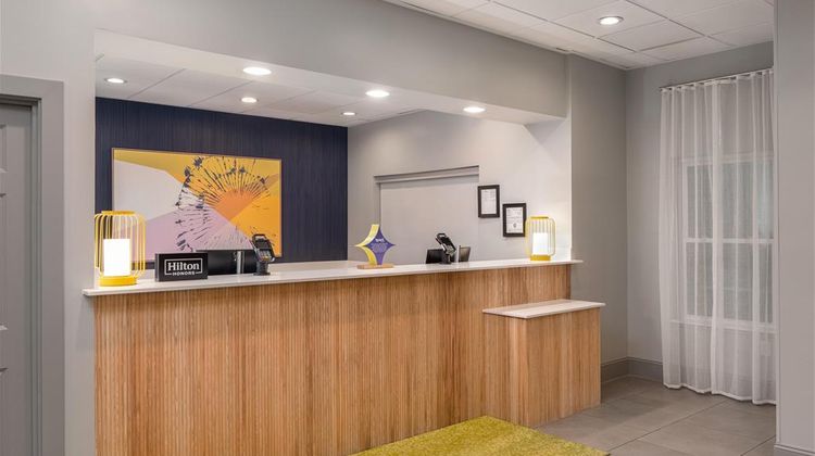 Spark by Hilton Summerville Lobby