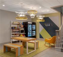 Spark by Hilton Summerville Lobby