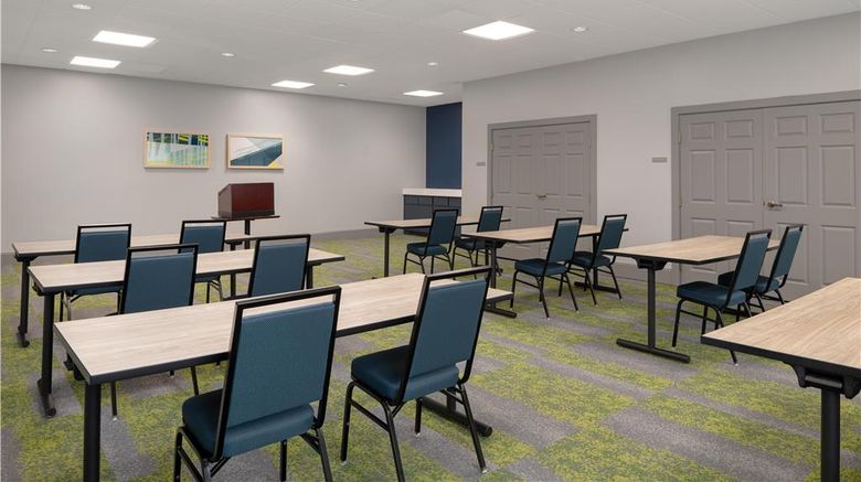 <b>Spark by Hilton Summerville Meeting</b>. Images powered by <a href="https://iceportal.shijigroup.com/" title="IcePortal" target="_blank">IcePortal</a>.