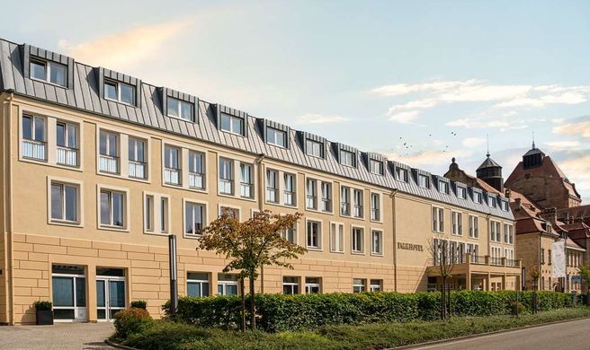 Parkhotel Landau Exterior