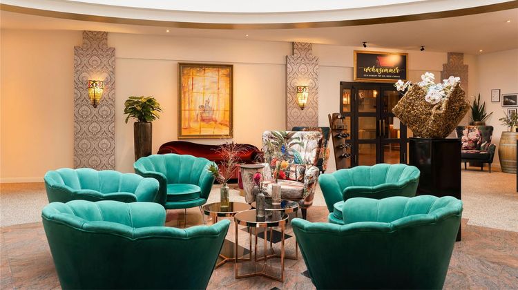Parkhotel Landau Lobby