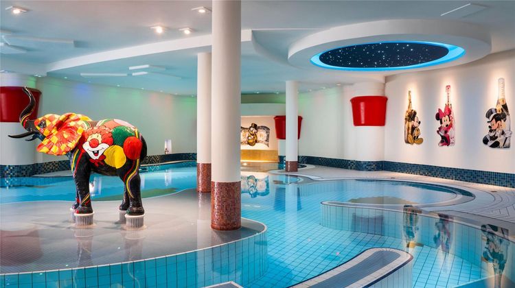 Parkhotel Landau Pool