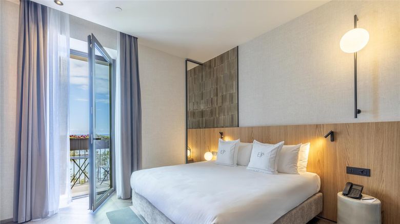 <b>Hotel Europa Room</b>. Images powered by <a href="https://iceportal.shijigroup.com/" title="IcePortal" target="_blank">IcePortal</a>.