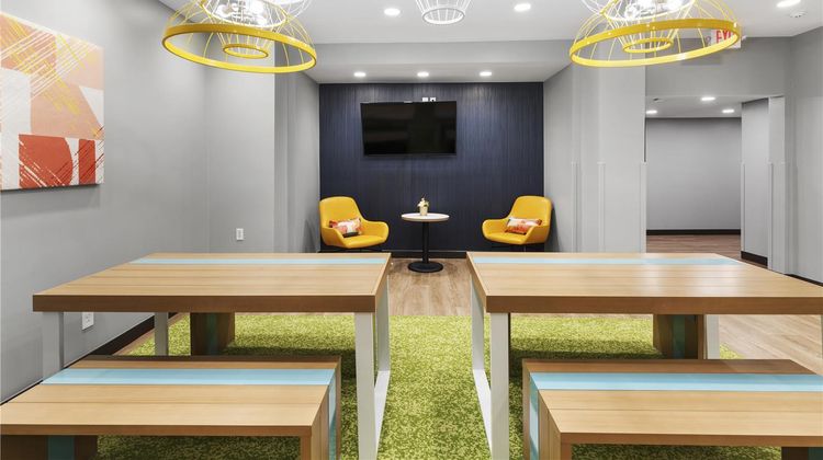 Spark Abingdon I-81 Lobby