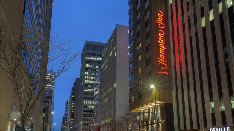Hampton Inn by Hilton Calgary Downtown Exterior. Images powered by <a href="https://iceportal.shijigroup.com" target="_blank" rel="noopener">Ice Portal</a>.