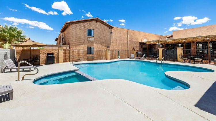 Clarion Inn Sierra Vista Pool
