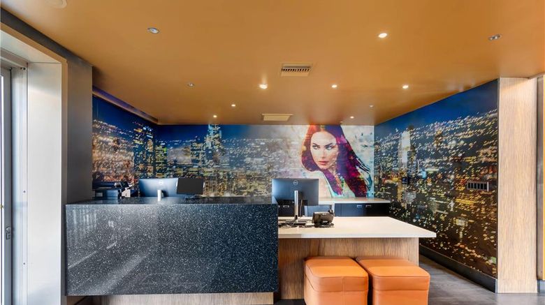 <b>BLVD Hotel & Studios Universal-Hollywood Lobby</b>. Images powered by <a href="https://iceportal.shijigroup.com/" title="IcePortal" target="_blank">IcePortal</a>.