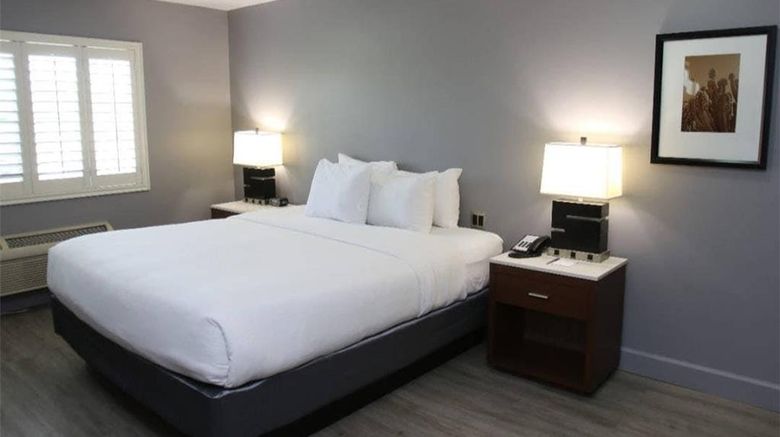 <b>BLVD Hotel & Studios Universal-Hollywood Suite</b>. Images powered by <a href="https://iceportal.shijigroup.com/" title="IcePortal" target="_blank">IcePortal</a>.