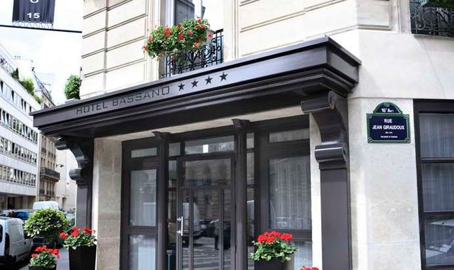 Hotel Bassano Exterior