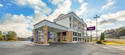 Spark by Hilton Kodak Exterior