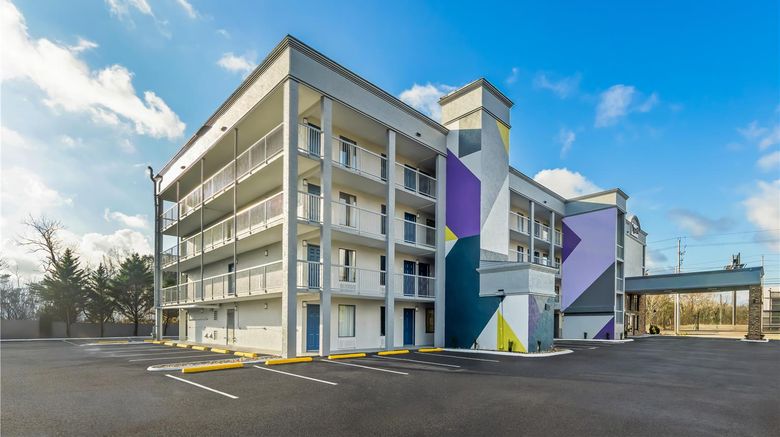 <b>Spark by Hilton Kodak Exterior</b>. Images powered by <a href="https://iceportal.shijigroup.com/" title="IcePortal" target="_blank">IcePortal</a>.