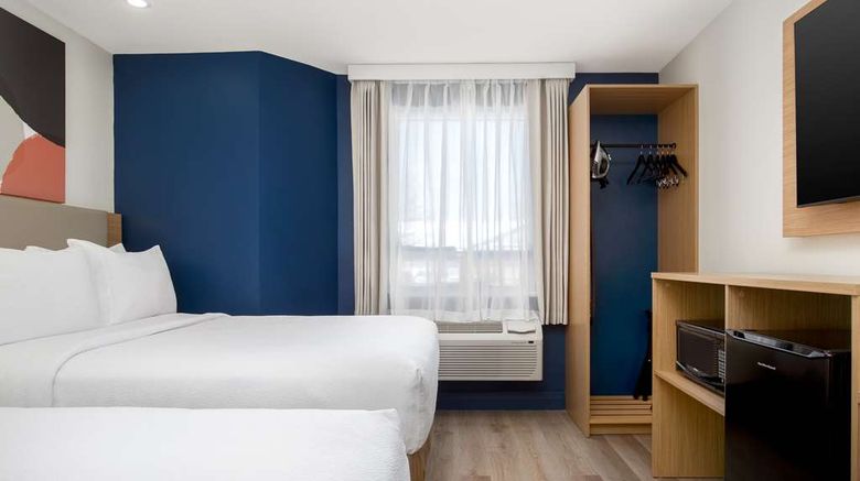 <b>Spark by Hilton Brockville Room</b>. Images powered by <a href="https://iceportal.shijigroup.com/" title="IcePortal" target="_blank">IcePortal</a>.