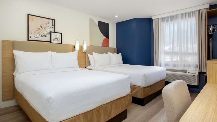 Spark by Hilton Brockville Room