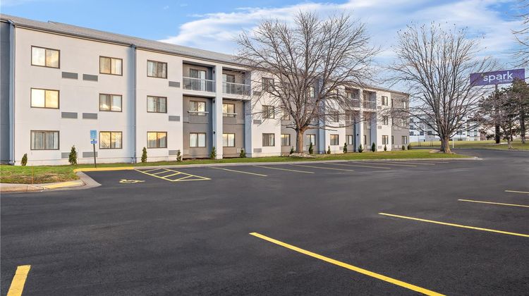 Spark by Hilton Bettendorf Quad Cities Exterior