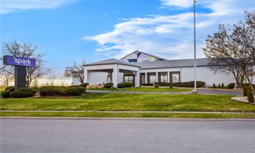 Spark by Hilton Bettendorf Quad Cities