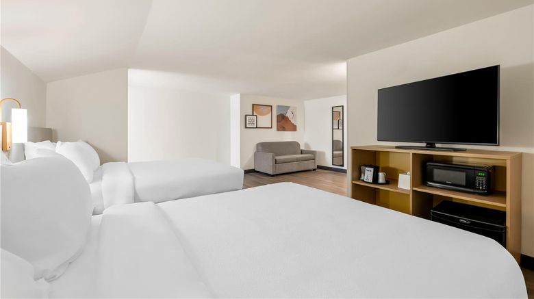 <b>Casco Bay Inn Room</b>. Images powered by <a href="https://iceportal.shijigroup.com/" title="IcePortal" target="_blank">IcePortal</a>.