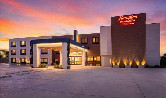 Hampton Inn & Suites San Diego SeaWorld Exterior