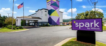 Spark by Hilton Lynchburg Exterior