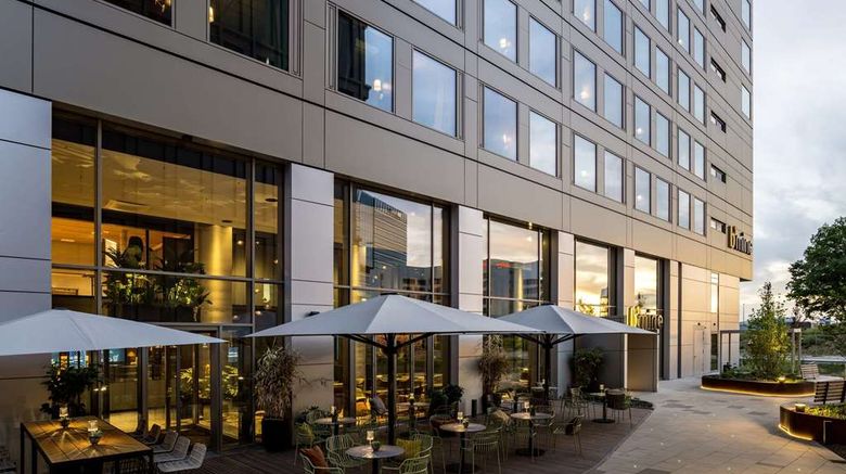 <b>b'mine Frankfurt Airport Exterior</b>. Images powered by <a href="https://iceportal.shijigroup.com/" title="IcePortal" target="_blank">IcePortal</a>.