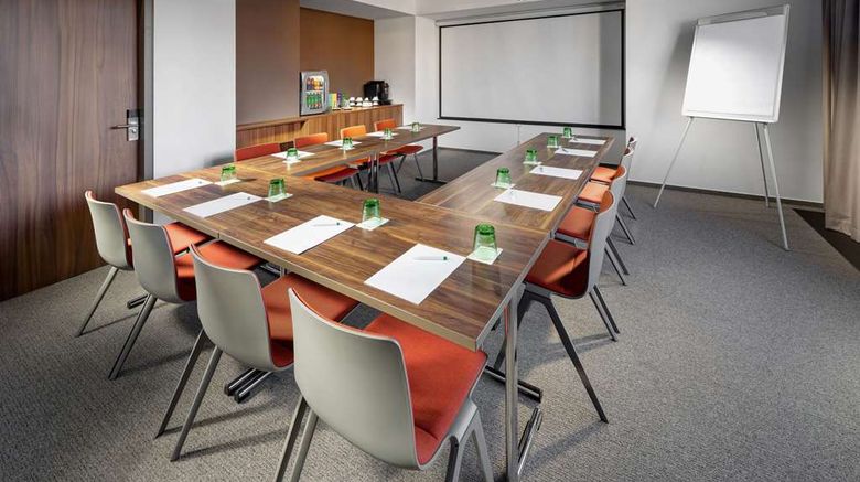<b>Clarion Hotel Vienna South Meeting</b>. Images powered by <a href="https://iceportal.shijigroup.com/" title="IcePortal" target="_blank">IcePortal</a>.