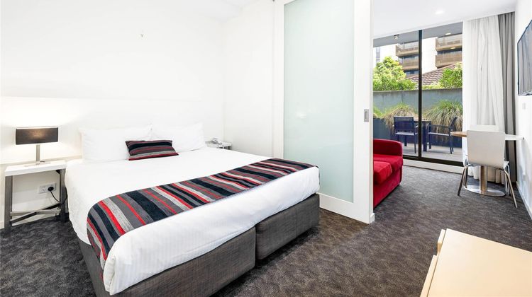 Comfort Apartments Box Hill Room