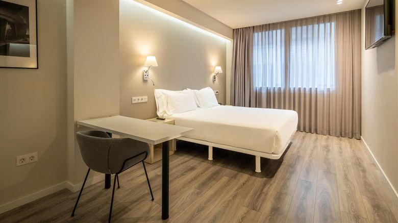 <b>abba Suites Bilbao City Center Room</b>. Images powered by <a href="https://iceportal.shijigroup.com/" title="IcePortal" target="_blank">IcePortal</a>.