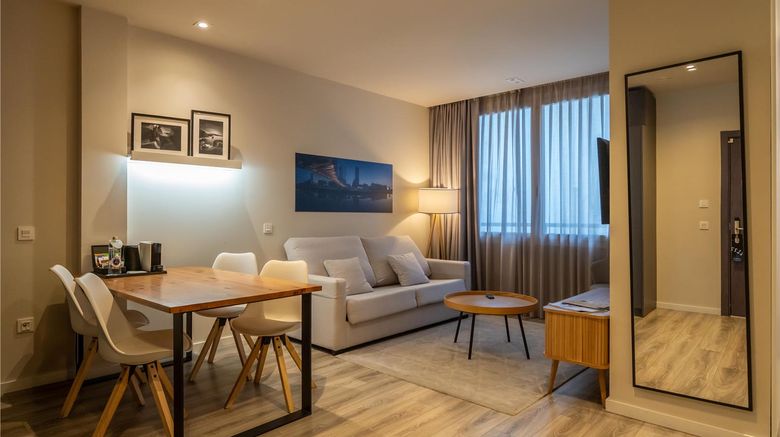 <b>abba Suites Bilbao City Center Suite</b>. Images powered by <a href="https://iceportal.shijigroup.com/" title="IcePortal" target="_blank">IcePortal</a>.