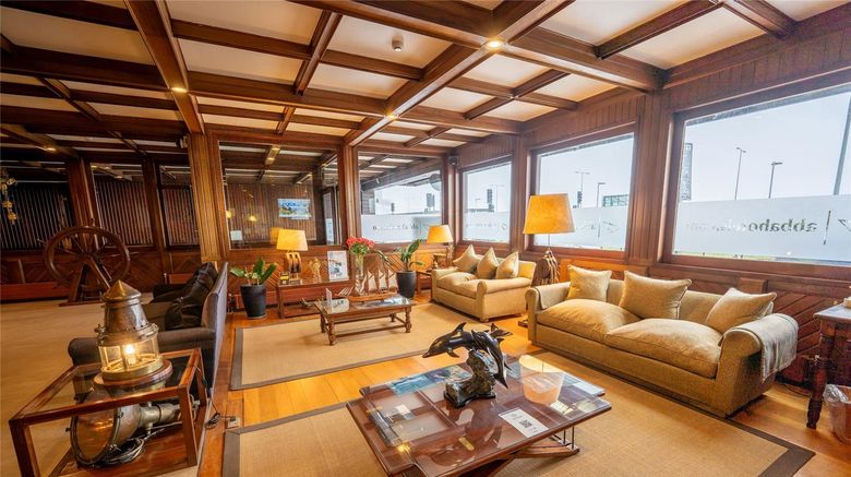<b>Presidente Suites Puerto Montt Lobby</b>. Images powered by <a href="https://iceportal.shijigroup.com/" title="IcePortal" target="_blank">IcePortal</a>.