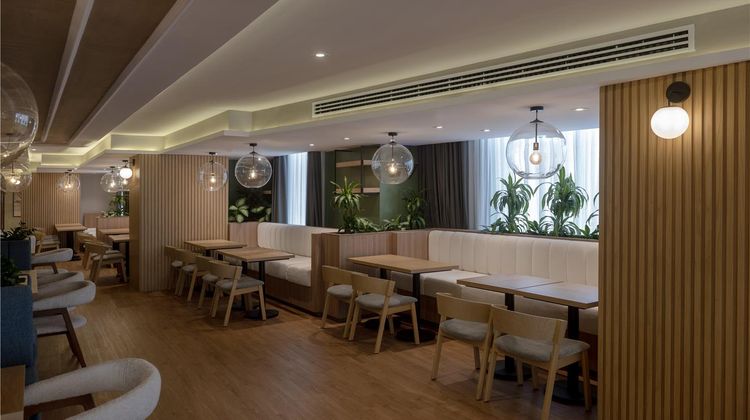 Radisson Hotel Madinah Restaurant
